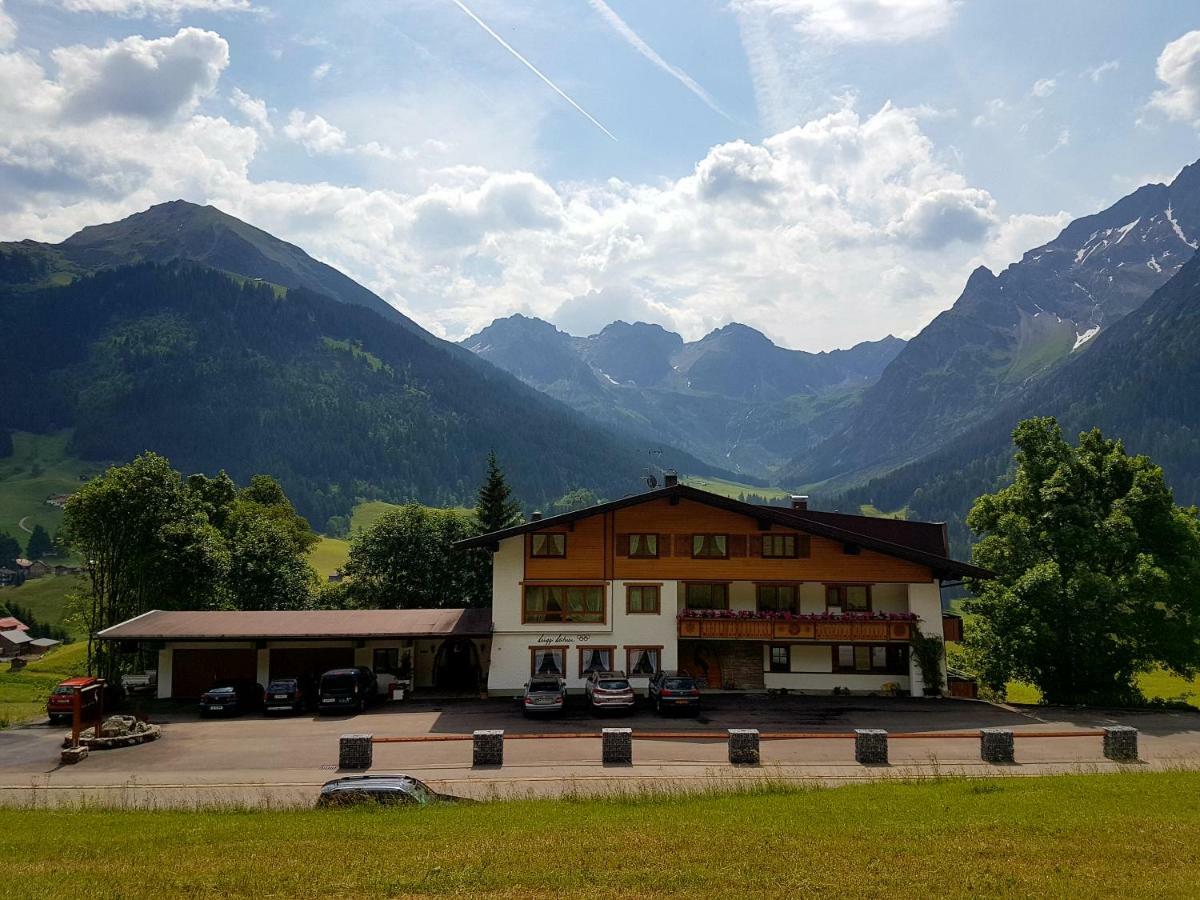 Haus Garni Luggi Leitner Hotel Mittelberg Exterior photo